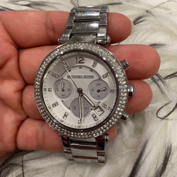 Michael Kors Women’s Watch - Picture 4 of 5